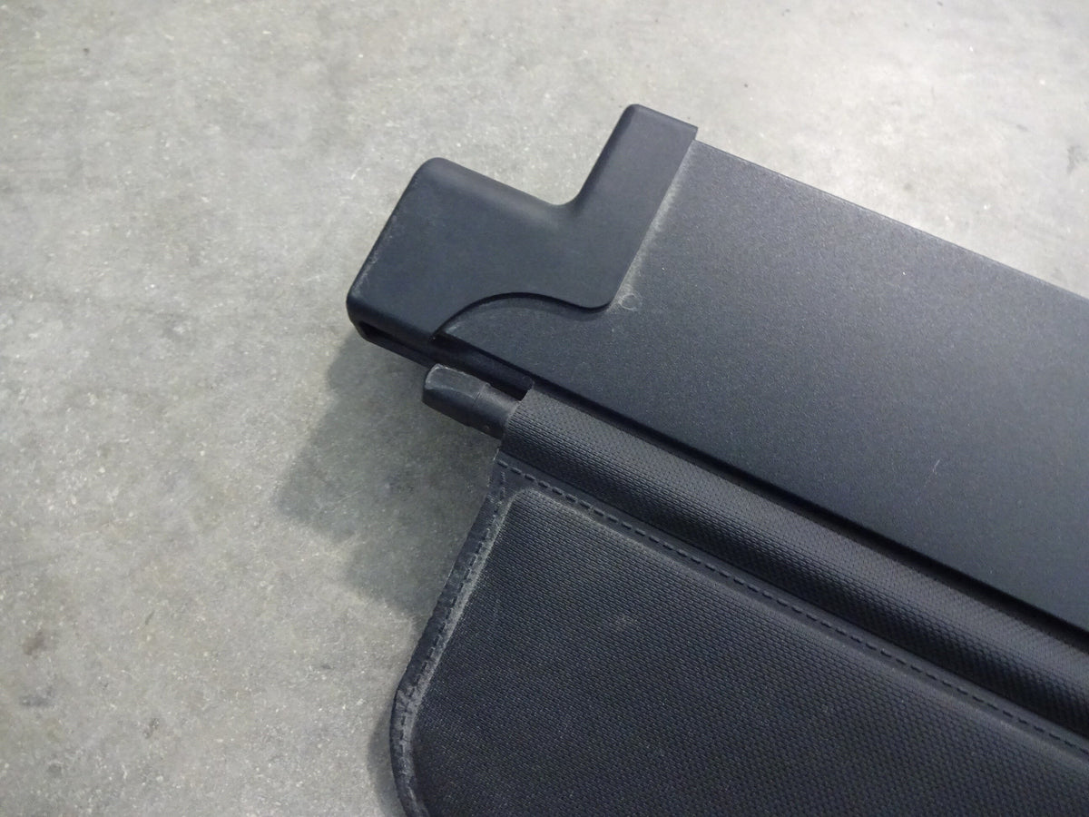 Pre-Owned 2017  X3 Rear Trunk Mounted Cargo Cover  (Good)